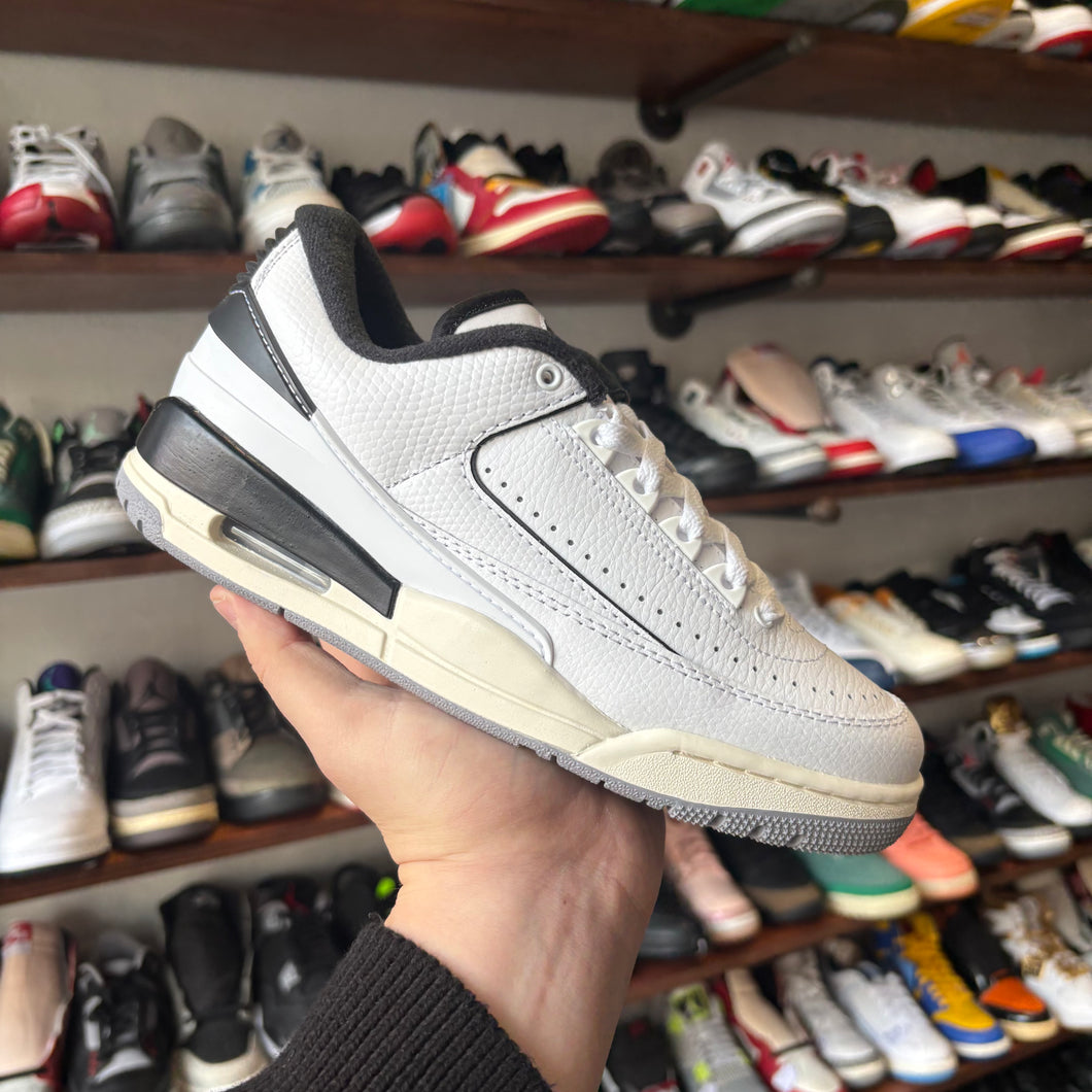 Jordan White Black 2/3s Size 6.5Y