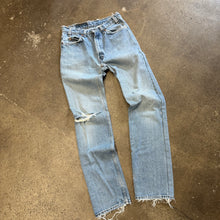 Load image into Gallery viewer, Vintage Levi’s Denim Size 33 x 34

