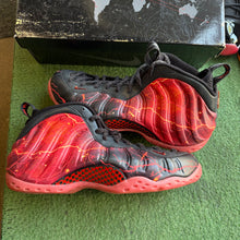 Load image into Gallery viewer, Nike Stranger Things Foamposites Size 12
