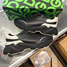 Load image into Gallery viewer, Dolce &amp; Gabbana Daymasters Size 9
