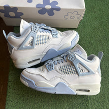 Load image into Gallery viewer, Jordan Forget Me Not 4s Size 7.5W/6M
