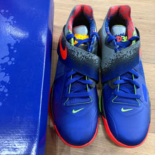 Load image into Gallery viewer, Nike Nerf KD 4s Size 12
