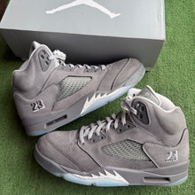 Load image into Gallery viewer, Jordan Wolf Grey 5s Size 9
