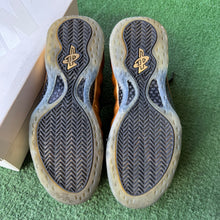 Load image into Gallery viewer, Nike Metallic Gold Foamposites Size 10
