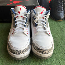 Load image into Gallery viewer, Jordan True Blue 3s Size 13

