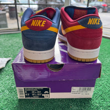 Load image into Gallery viewer, Nike SB Barcelona Low Dunks Size 8
