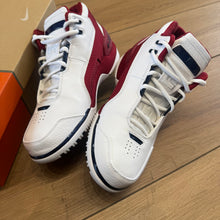 Load image into Gallery viewer, Nike LeBron First Game Zoom Generations Size 9

