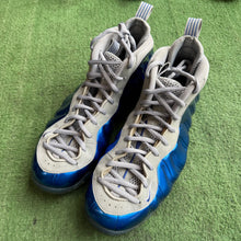 Load image into Gallery viewer, Nike Sport Royal Foamposites Size 11.5
