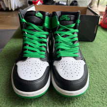 Load image into Gallery viewer, Jordan Lucky Green 1s Size 9
