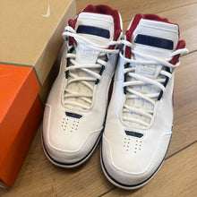 Load image into Gallery viewer, Nike LeBron First Game Zoom Generations Size 9
