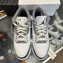 Load image into Gallery viewer, Jordan Midnight Navy 3s Size 9.5
