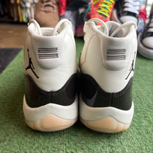 Load image into Gallery viewer, Jordan Neapolitan 11s Size 7W/5.5M
