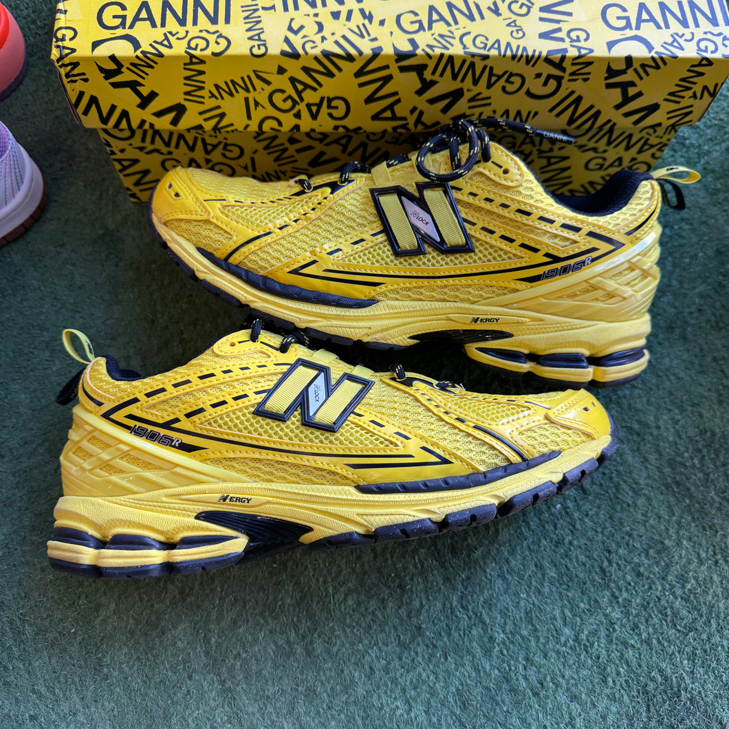 New Balance Gianni Blazing Yellow 1906Rs Size 8.5