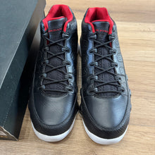 Load image into Gallery viewer, Jordan Snakeskin 9 Lows Size 11
