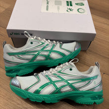 Load image into Gallery viewer, ASICS Hidden NY Dawn Gel-DS Trainer 14s Size 10
