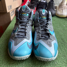 Load image into Gallery viewer, Nike LeBron Gamma Blue 11s Size 10

