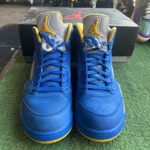Load image into Gallery viewer, Jordan Laney Varsity Royal 5s Size 10
