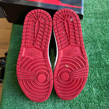 Load image into Gallery viewer, Jordan Patent Bred 1s Size 8.5
