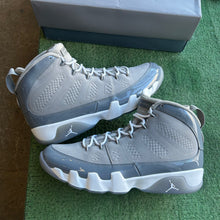 Load image into Gallery viewer, Jordan Cool Grey 9s Size 12
