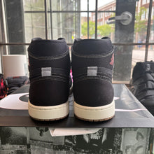 Load image into Gallery viewer, Jordan Flight Club 1s Size 11.5
