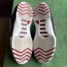 Load image into Gallery viewer, Nike LeBron Zoom Generations Size 10
