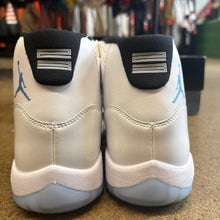Load image into Gallery viewer, Jordan Legend Blue 11s Size 8
