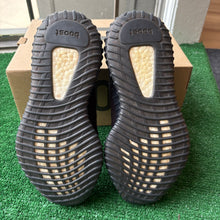 Load image into Gallery viewer, Adidas Yeezy Onyx 350V2s Size 7
