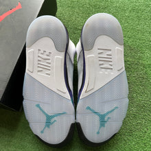 Load image into Gallery viewer, Jordan Grape 5s Size 10.5
