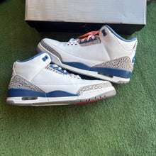 Load image into Gallery viewer, Jordan True Blue 3s Size 11

