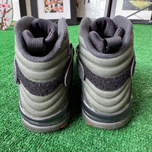 Load image into Gallery viewer, Jordan Take Flight Undefeated 8s Size 10
