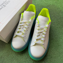 Load image into Gallery viewer, Alexander McQueen Oversized Size 43.5
