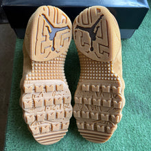 Load image into Gallery viewer, Jordan Wheat Boot 9s Size 11
