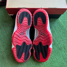 Load image into Gallery viewer, Jordan Bred 11s Size 12
