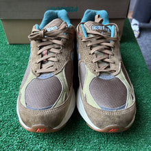 Load image into Gallery viewer, New Balance MiUSA Bodega Here To Stay 990V3s Size 9.5
