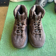 Load image into Gallery viewer, Yeezy Oil DSRT Boots Size 7
