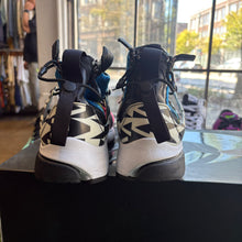 Load image into Gallery viewer, Nike Acronym Mid Prestos Size 11
