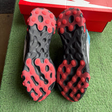Load image into Gallery viewer, Nike React Element 87s Size 8
