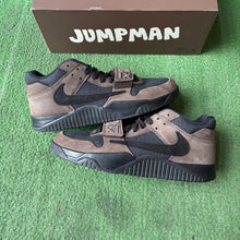 Load image into Gallery viewer, Jordan Mocha Jumpman Jack TRs Size 11
