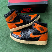 Load image into Gallery viewer, Jordan Shattered Backboard 3.0 1s Size 10.5
