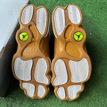 Load image into Gallery viewer, Jordan Wheat 13s Size 9
