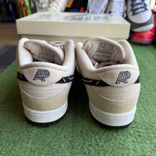 Load image into Gallery viewer, Nike SB Albino &amp; Preto Low Dunks Size 11
