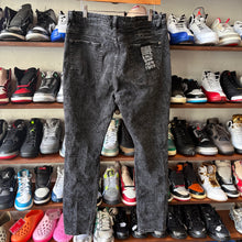 Load image into Gallery viewer, Ksubi Jeans Size 38

