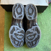 Load image into Gallery viewer, Jordan Black Patent 17s Size 14

