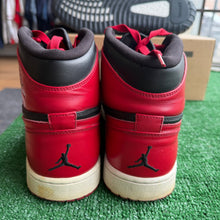 Load image into Gallery viewer, Jordan 2009 Bred 1s Size 13
