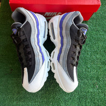 Load image into Gallery viewer, Nike Persian Violet Air Max 95s Size 10.5
