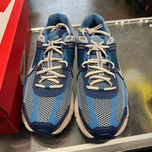Load image into Gallery viewer, Nike Zoom Vomero 5s Size 11
