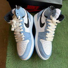 Load image into Gallery viewer, Jordan University Blue 1s Size 4Y
