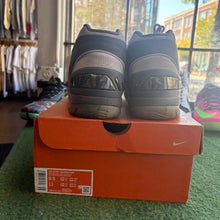 Load image into Gallery viewer, Nike Dark Grey Zoom Generations Size 9.5
