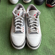 Load image into Gallery viewer, Jordan Fire Red 3s Size 11
