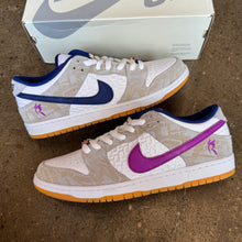 Load image into Gallery viewer, Nike SB Rayssa Leal Low Dunks Size 11.5
